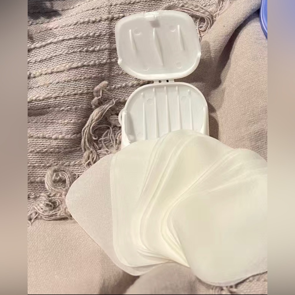 BNIB - Portable Disposable Soap Paper